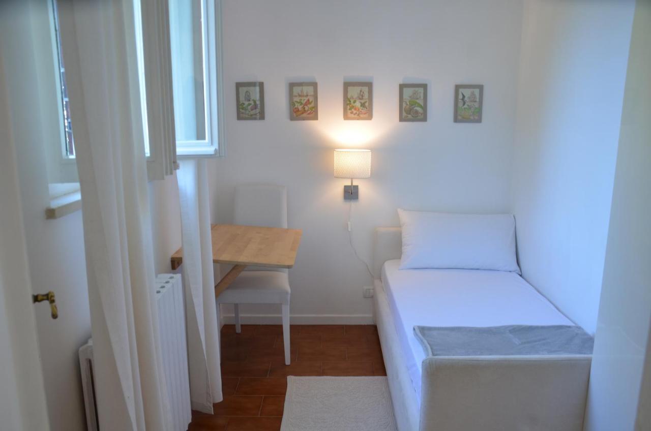 Casa Vacanze Mazurine10 Torri Del Benaco Exteriör bild