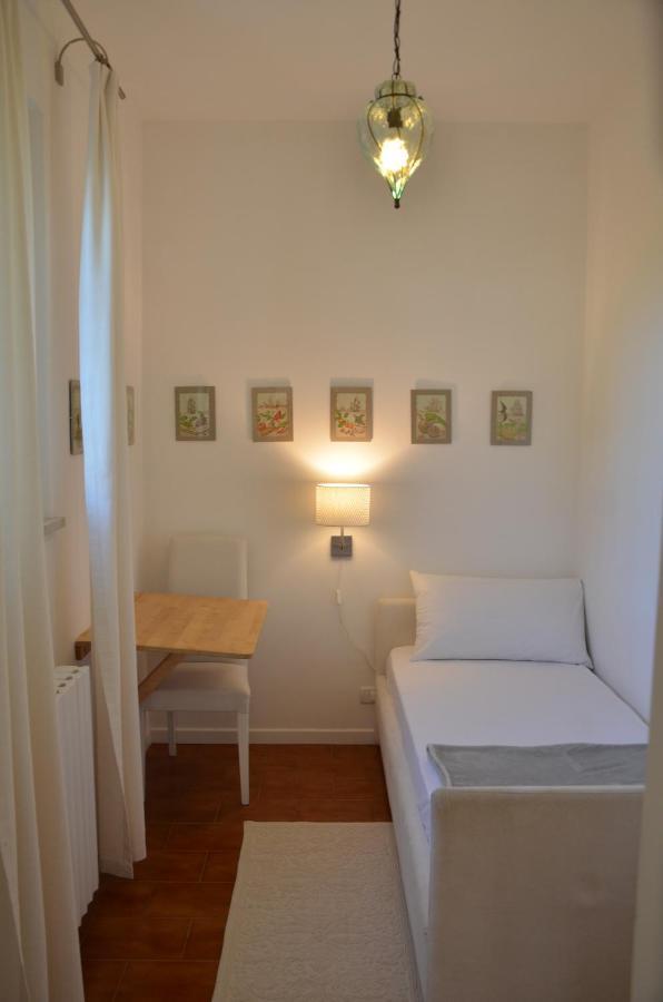 Casa Vacanze Mazurine10 Torri Del Benaco Exteriör bild