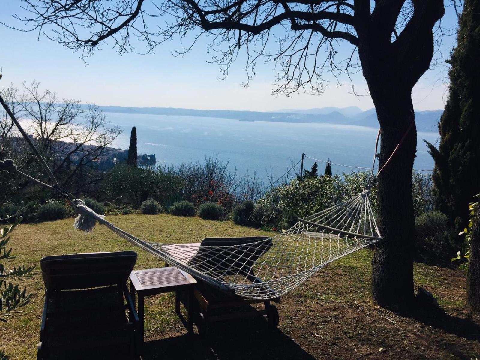 Casa Vacanze Mazurine10 Torri Del Benaco Exteriör bild
