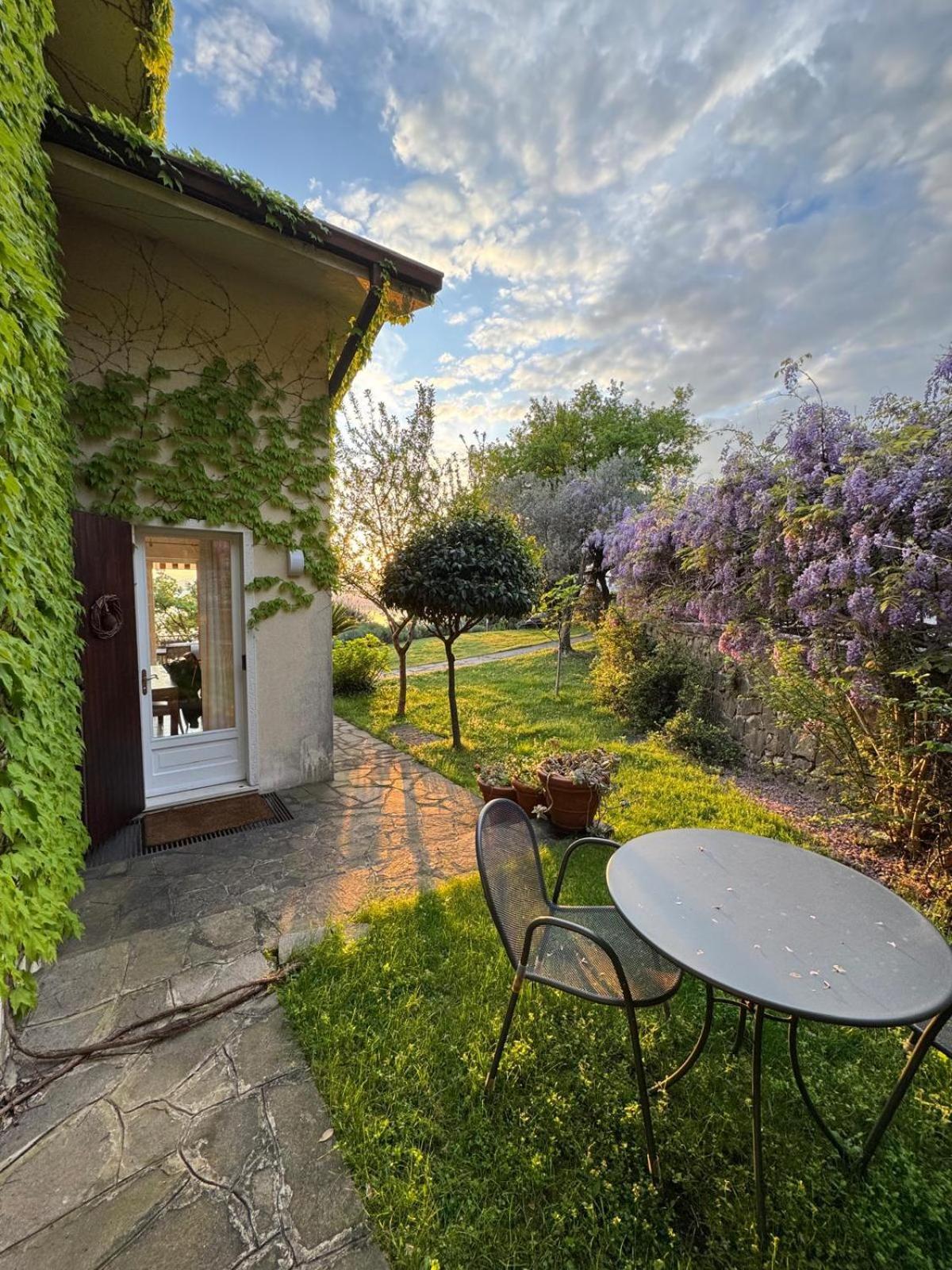 Casa Vacanze Mazurine10 Torri Del Benaco Exteriör bild
