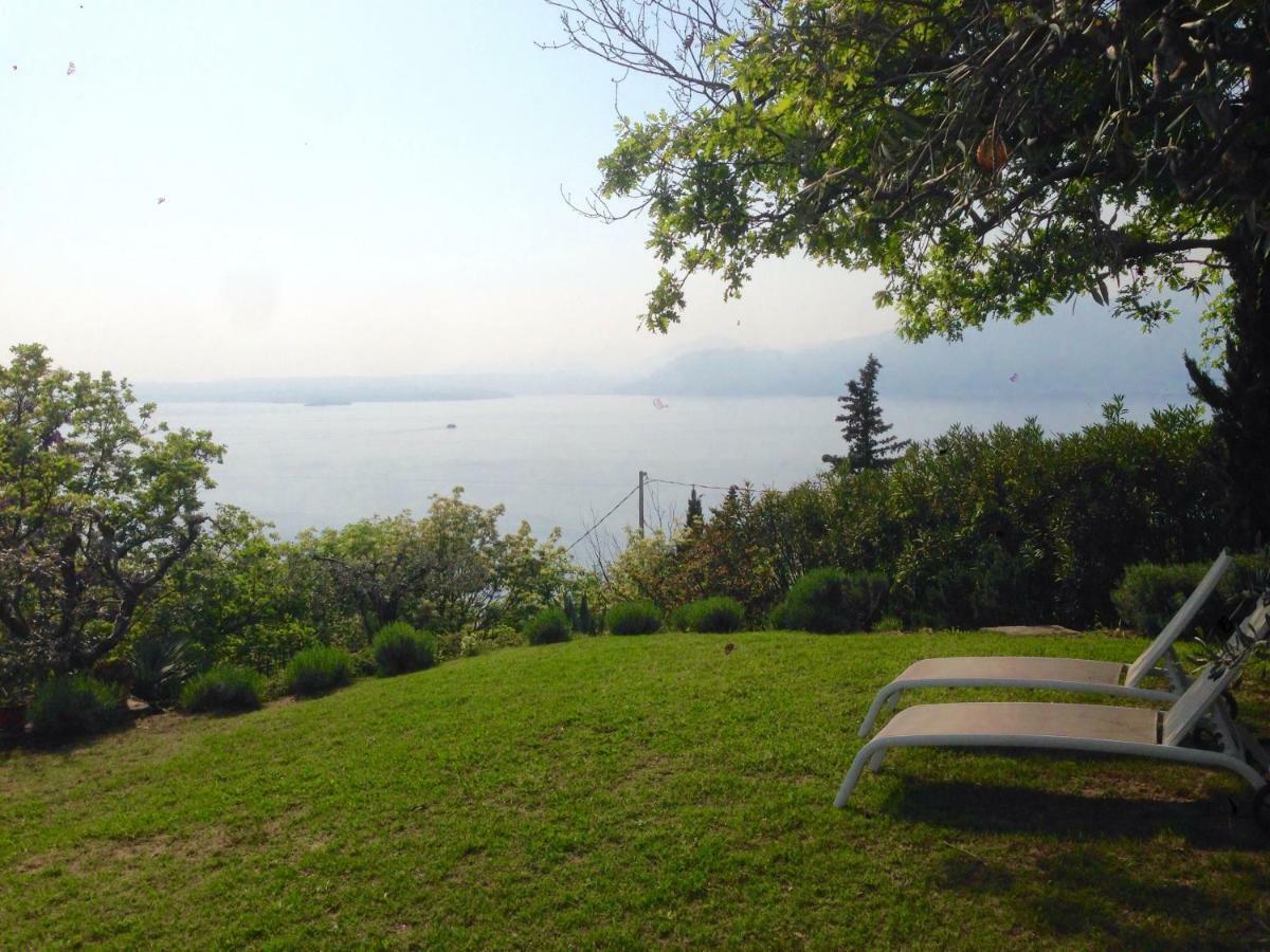 Casa Vacanze Mazurine10 Torri Del Benaco Exteriör bild